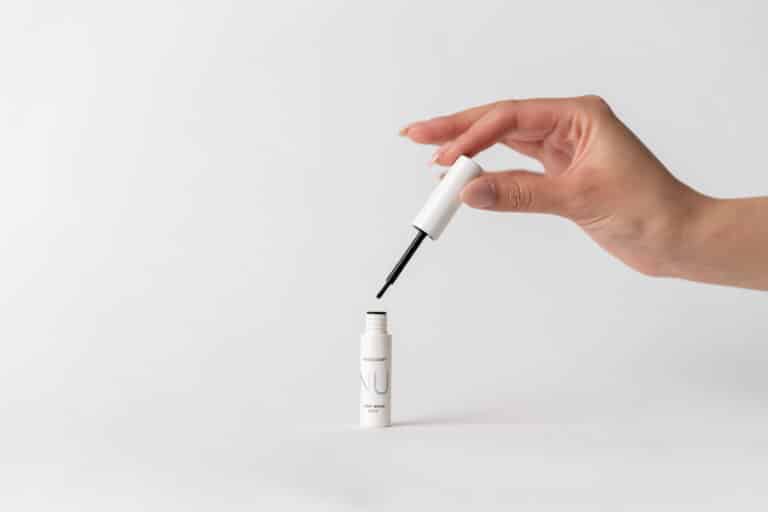How to Grow Eyelashes Longer and Thicker with NuSkin Serum